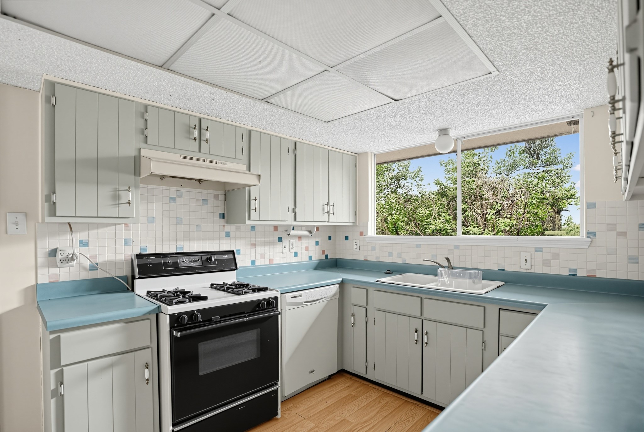 17623 Crestline Road Property Photo 15