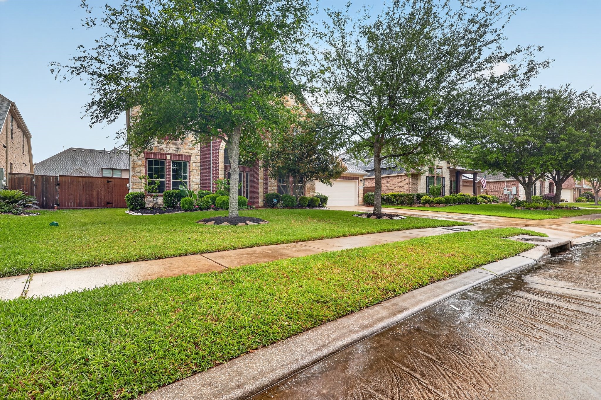 2608 Holbrook Springs Lane Property Photo 4