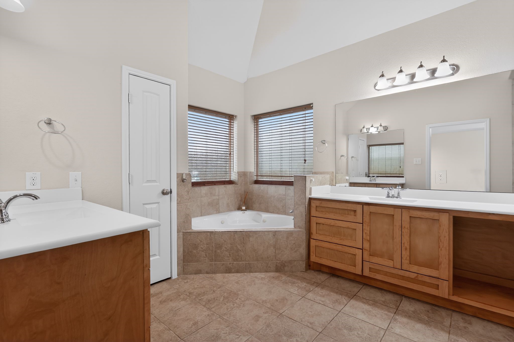 2608 Holbrook Springs Lane Property Photo 28