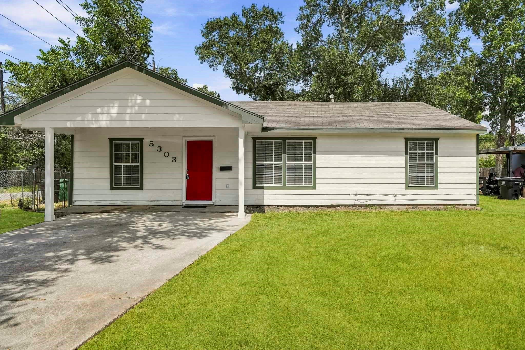 5303 Ridgeway Drive Property Photo 1