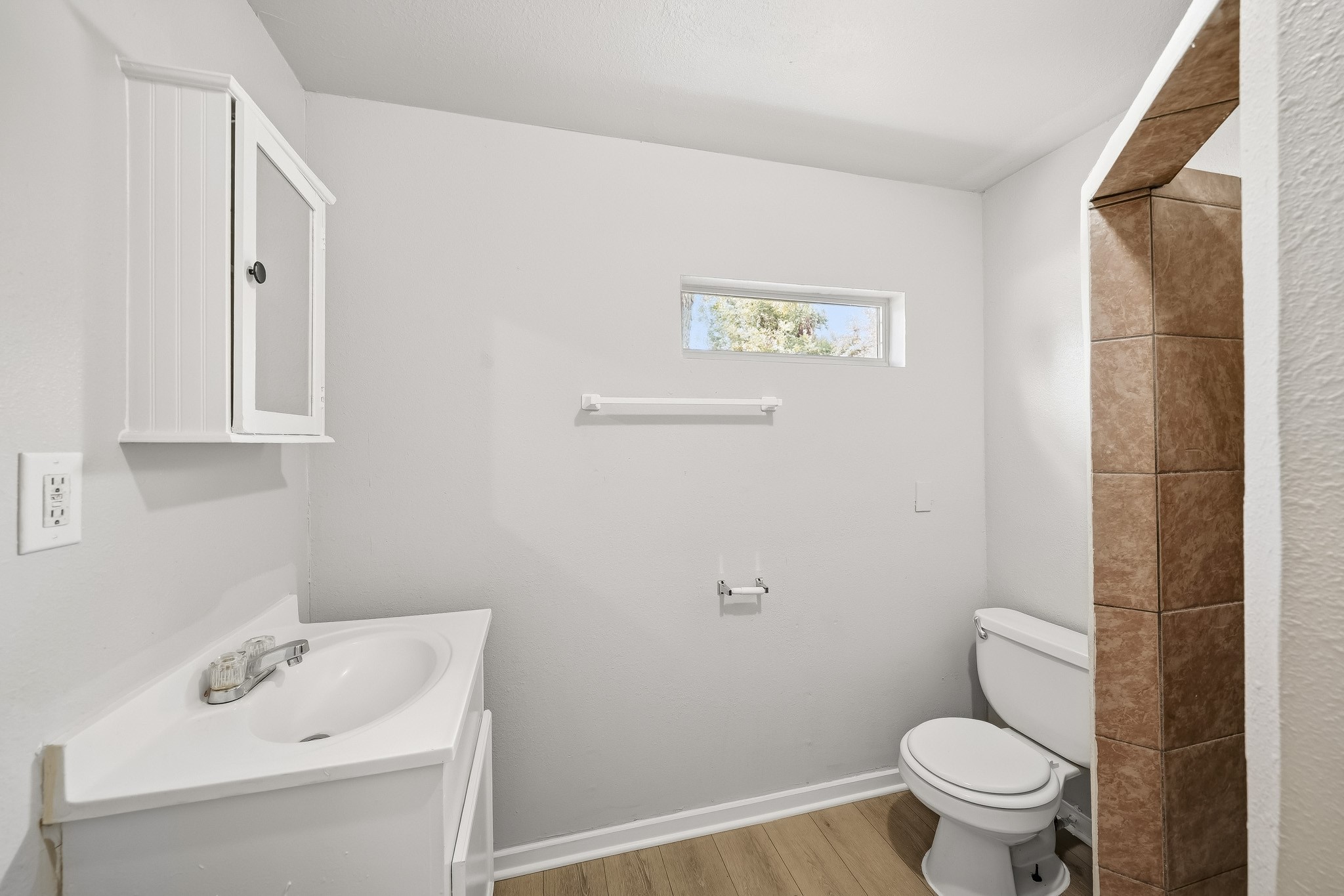 5303 Ridgeway Drive Property Photo 8