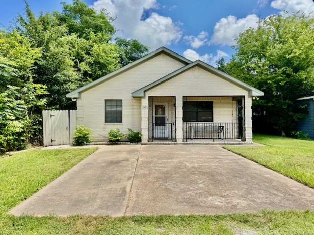 817 Grunwald Heights Boulevard Property Photo 1