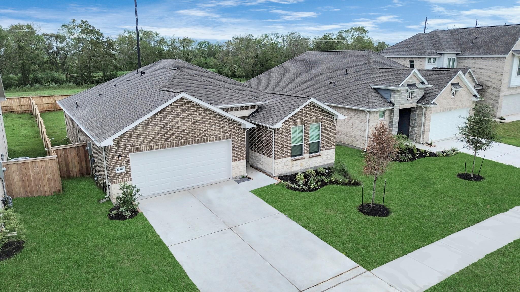 10642 Cascade Creek Drive, Rosharon TX 77583 Property Photo 1