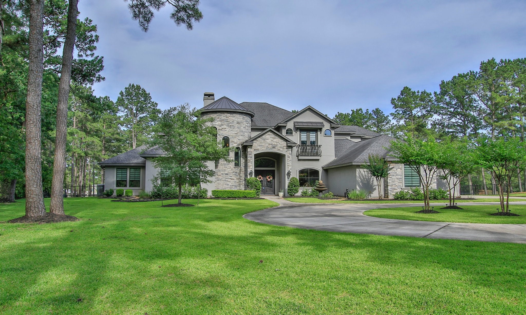 28842 Lakeside Green Property Photo 1