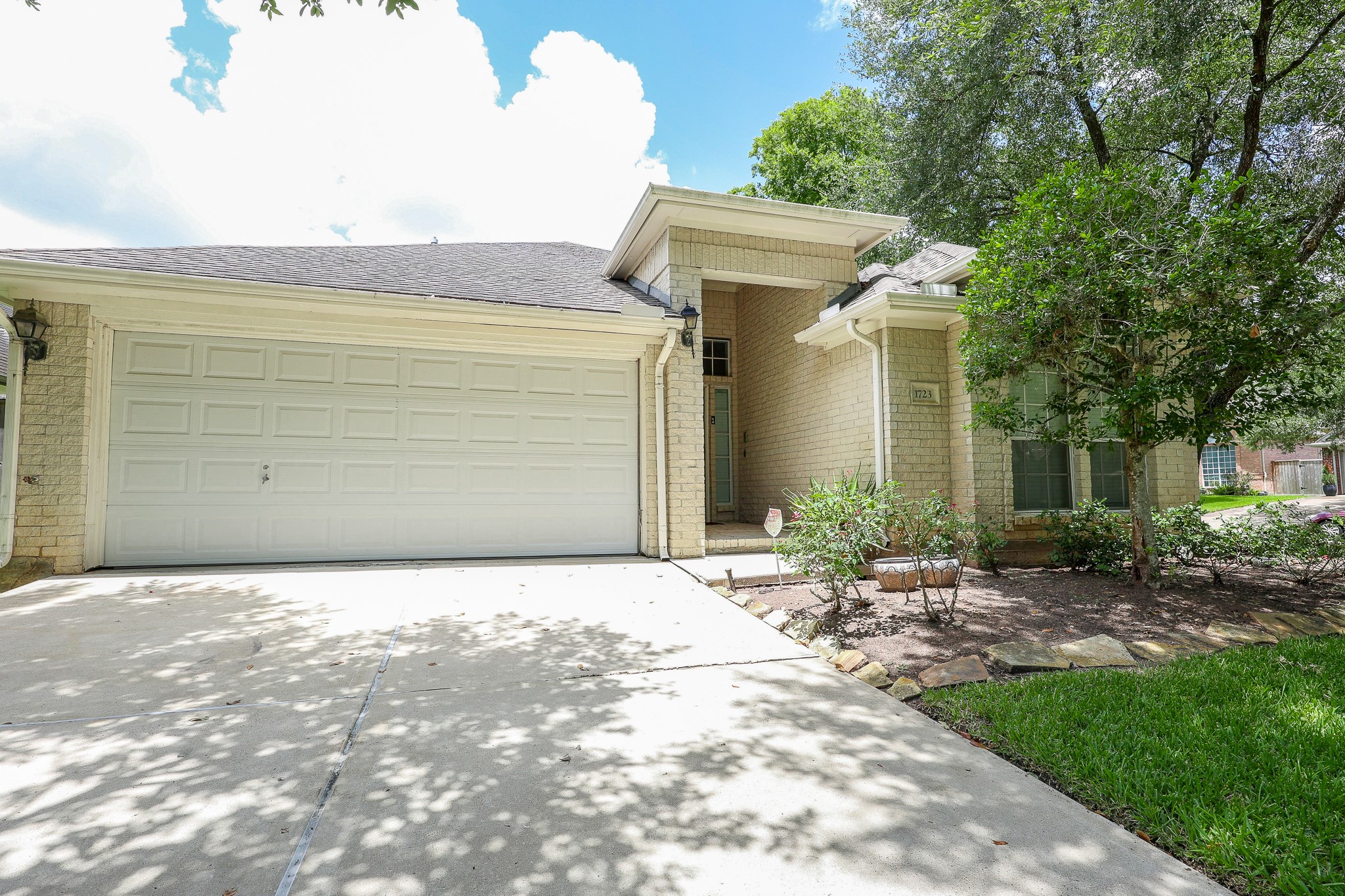 1723 Teal Brook Lane Property Photo 2