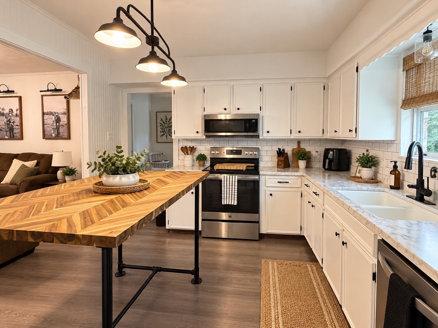 203 Peach Property Photo 8