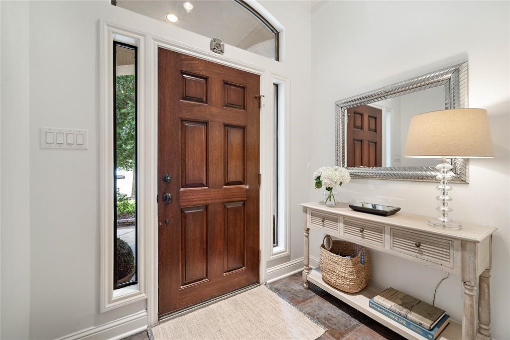5339 Mcculloch Circle Property Photo 3
