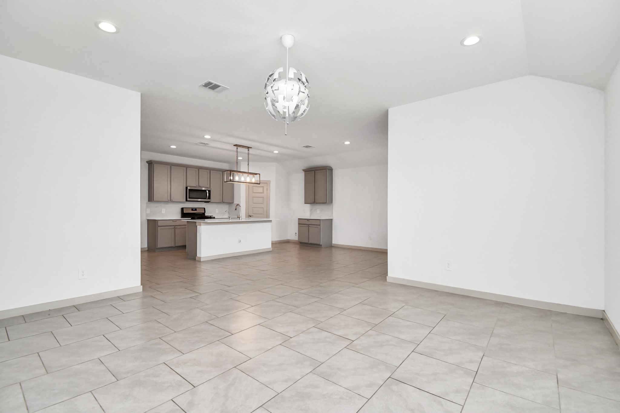 3943 Canyon Shore Lane Property Photo 12