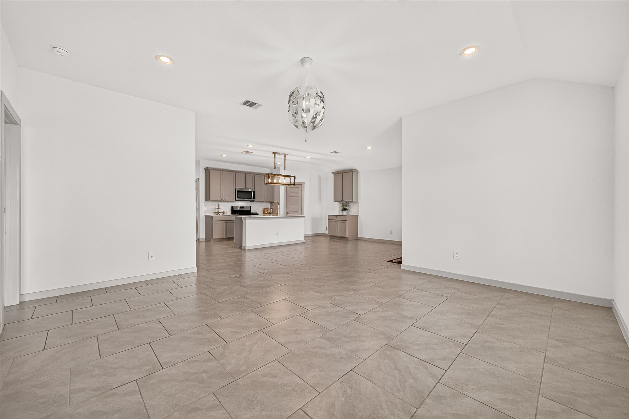 3943 Canyon Shore Lane Property Photo 12