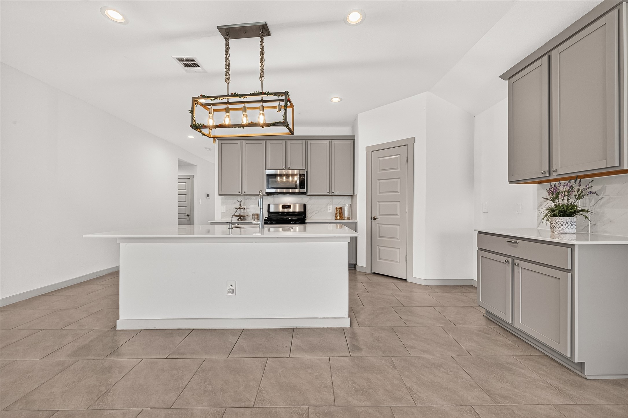 3943 Canyon Shore Lane Property Photo 18