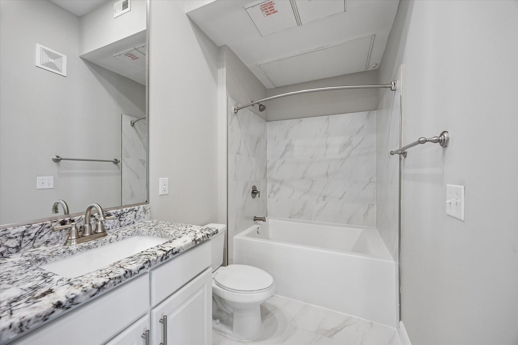 2111 Austin Street 628 Property Photo 10
