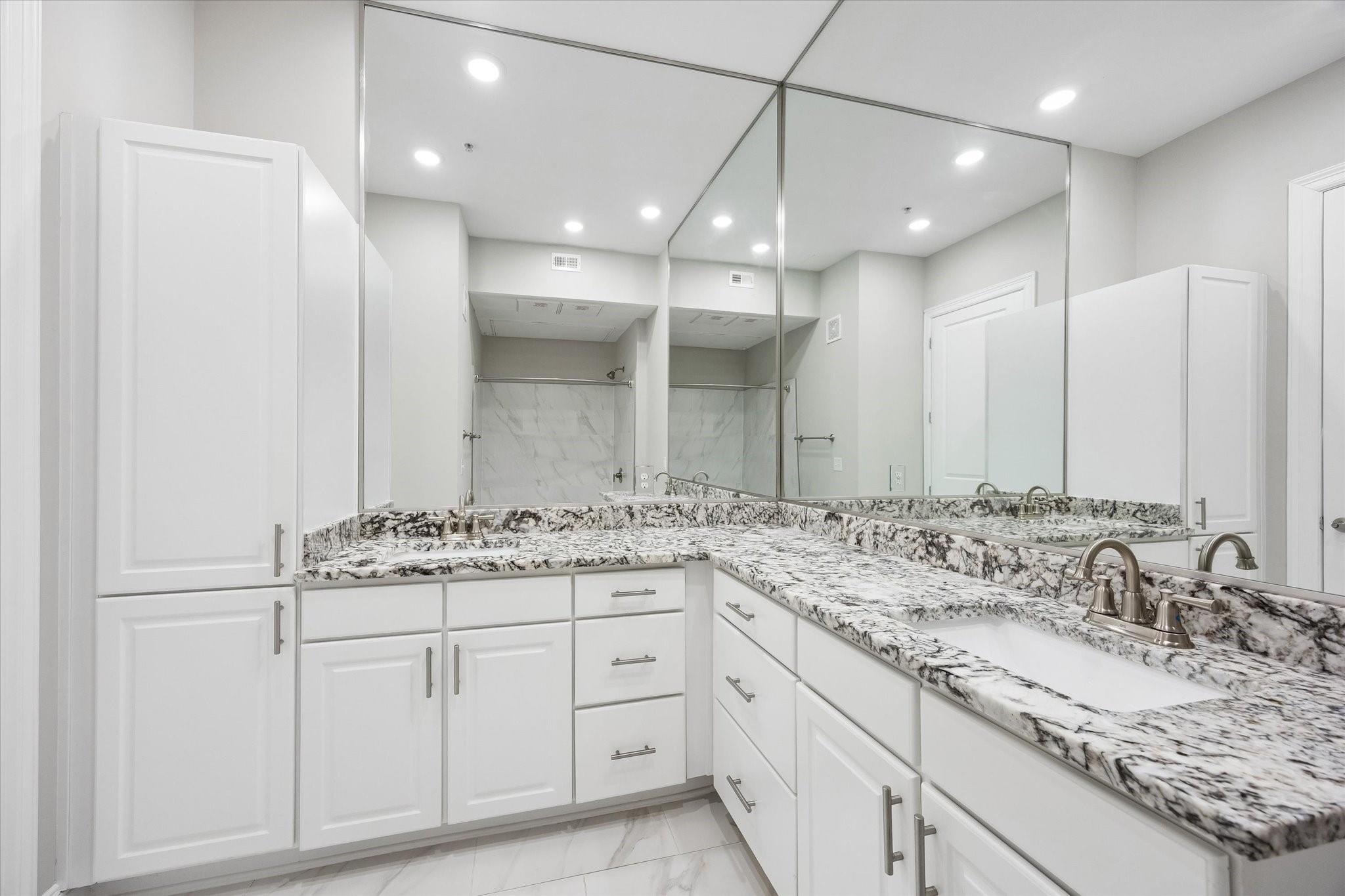 2111 Austin Street 628 Property Photo 11