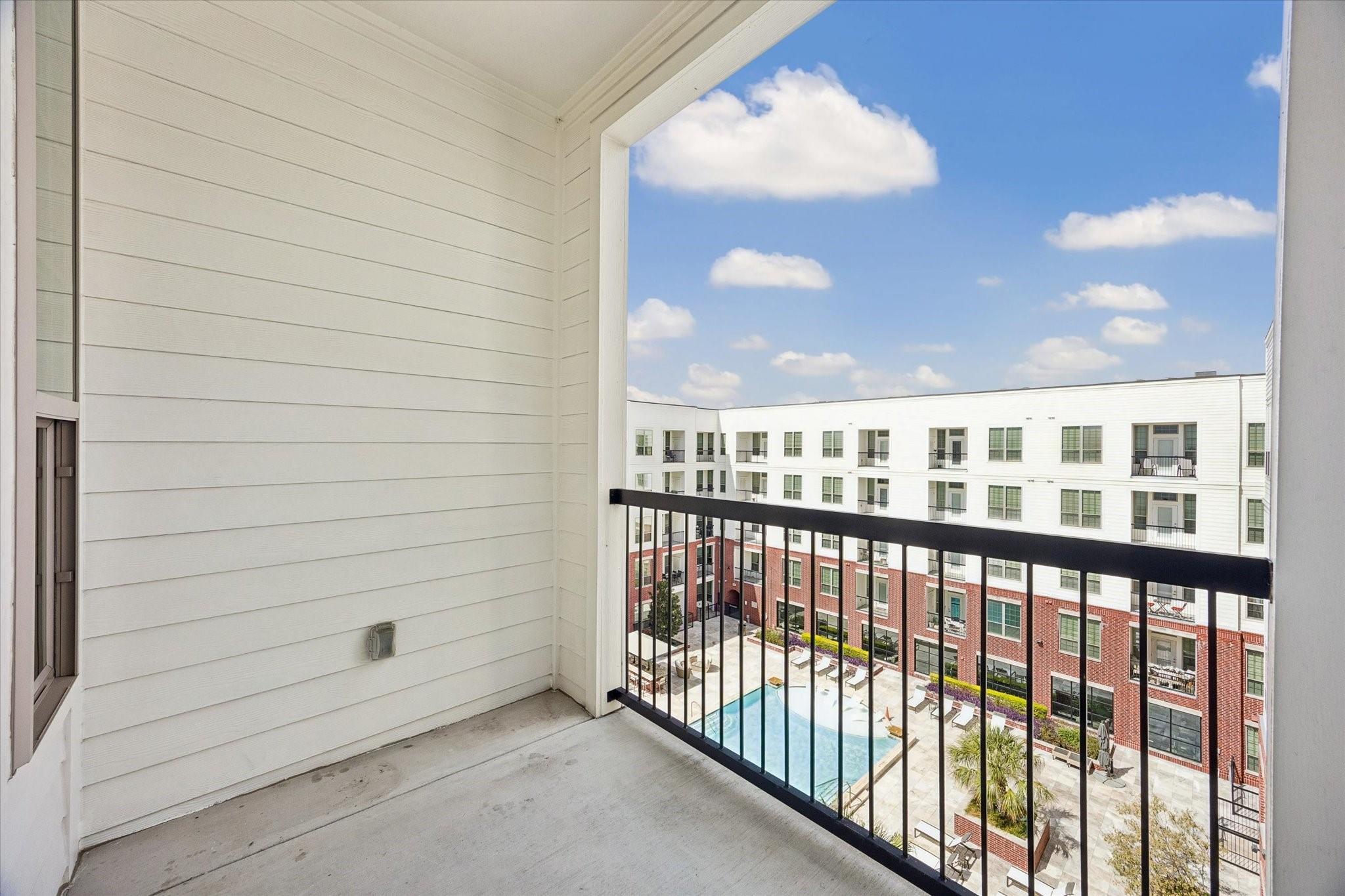 2111 Austin Street 628 Property Photo 13
