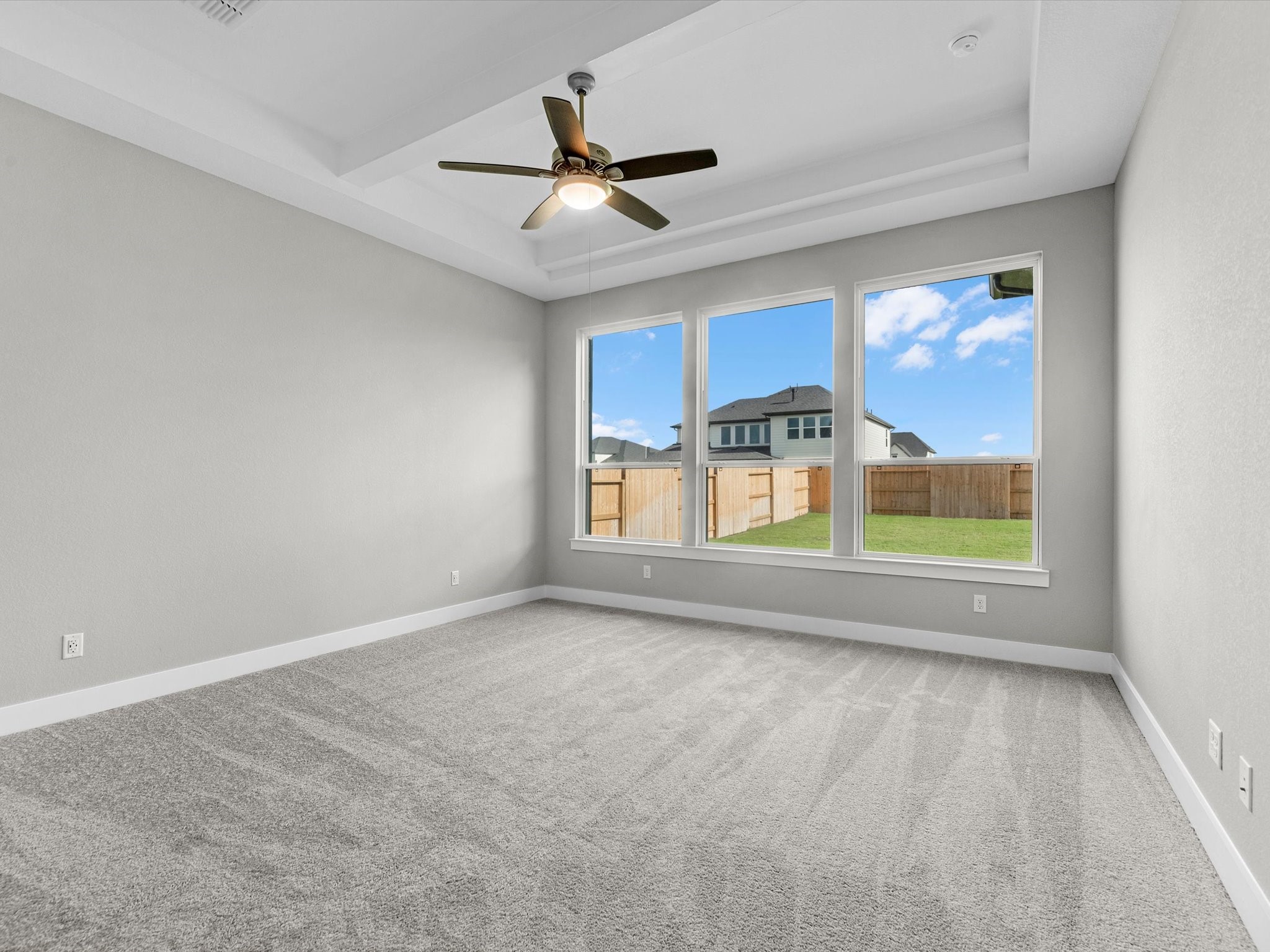 18422 Red Dahlia Road Property Photo 10