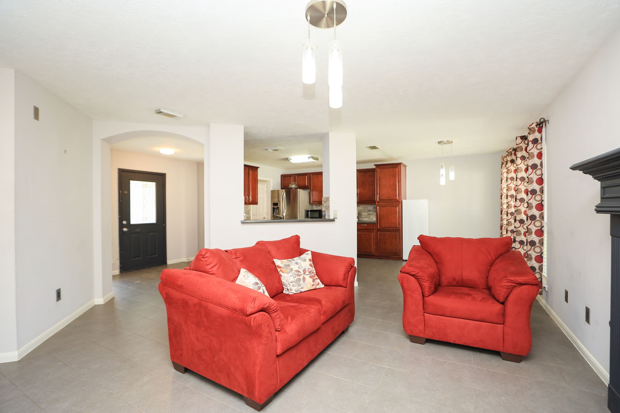 10403 Twin Oak Drive Property Photo 4