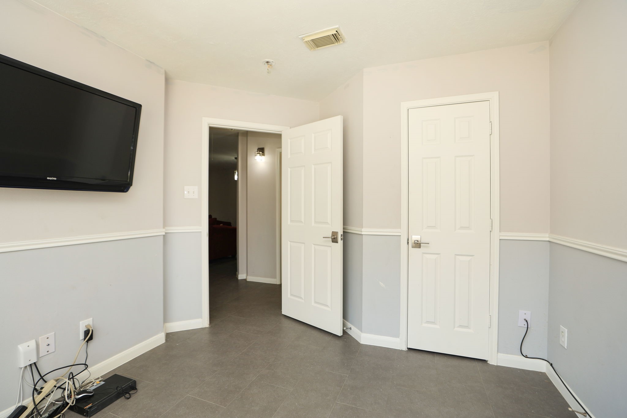 10403 Twin Oak Drive Property Photo 17