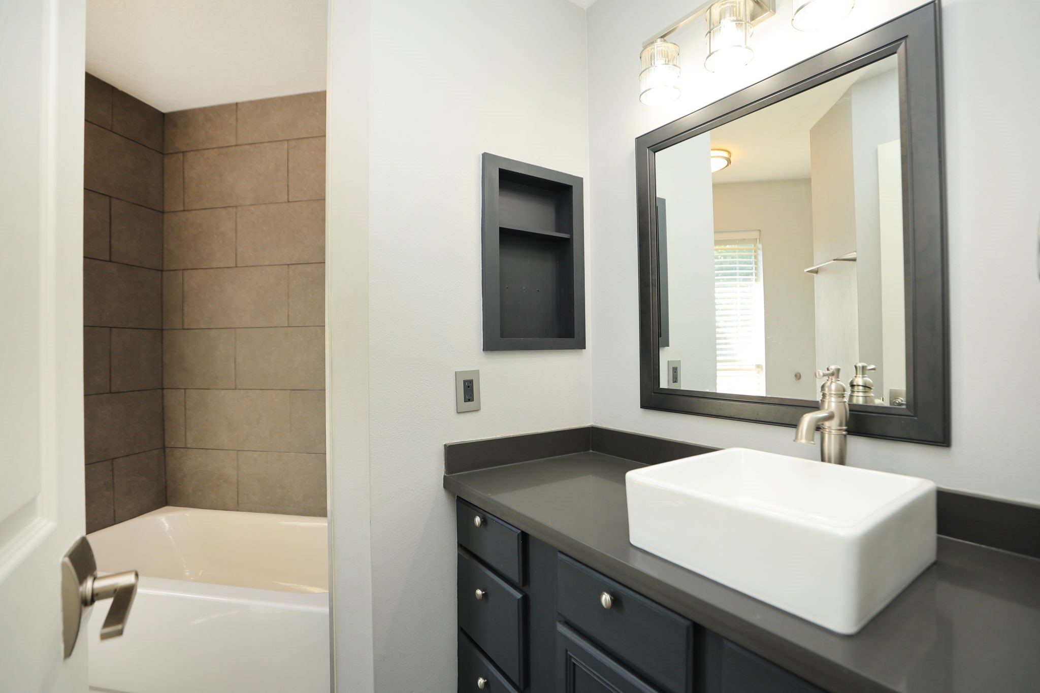 10403 Twin Oak Drive Property Photo 18
