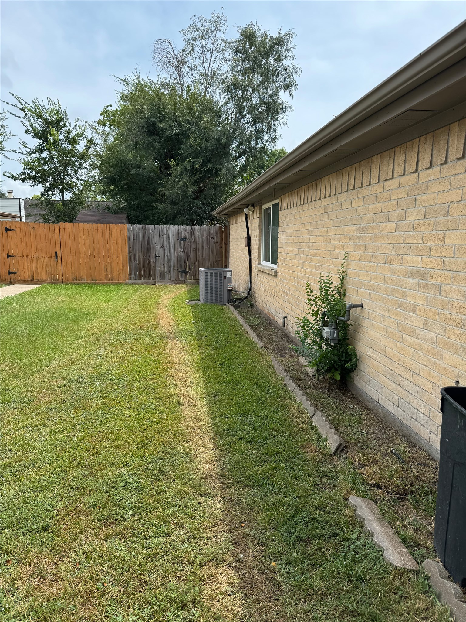 4207 Maple Cross Drive Property Photo 4