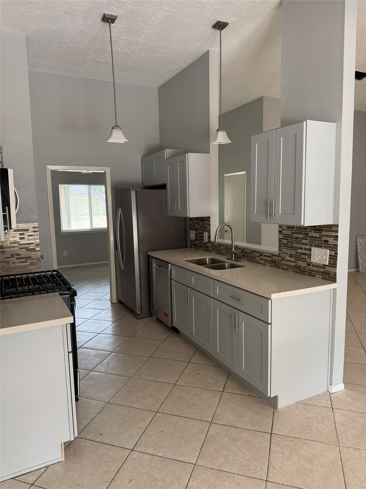4207 Maple Cross Drive Property Photo 6