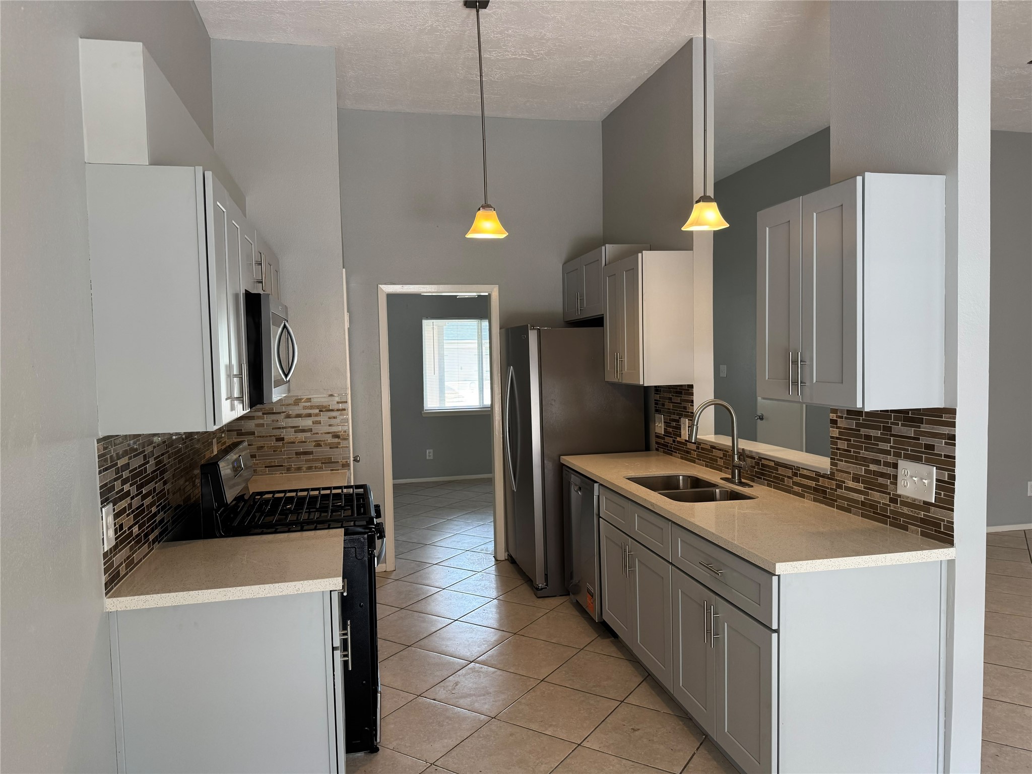 4207 Maple Cross Drive Property Photo 10