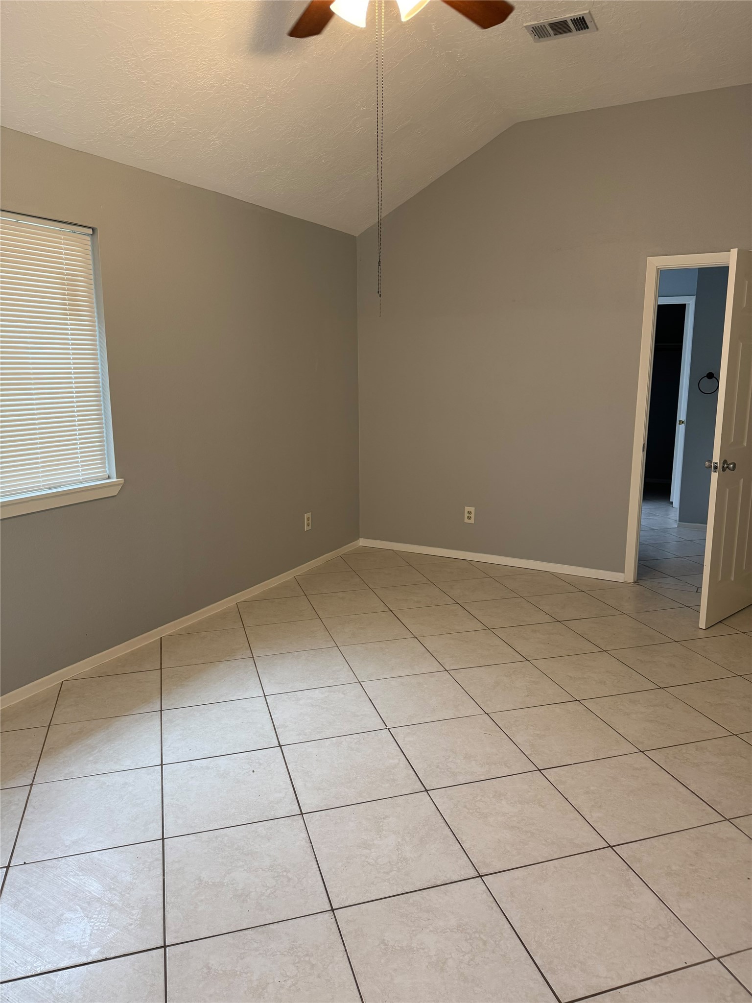 4207 Maple Cross Drive Property Photo 11