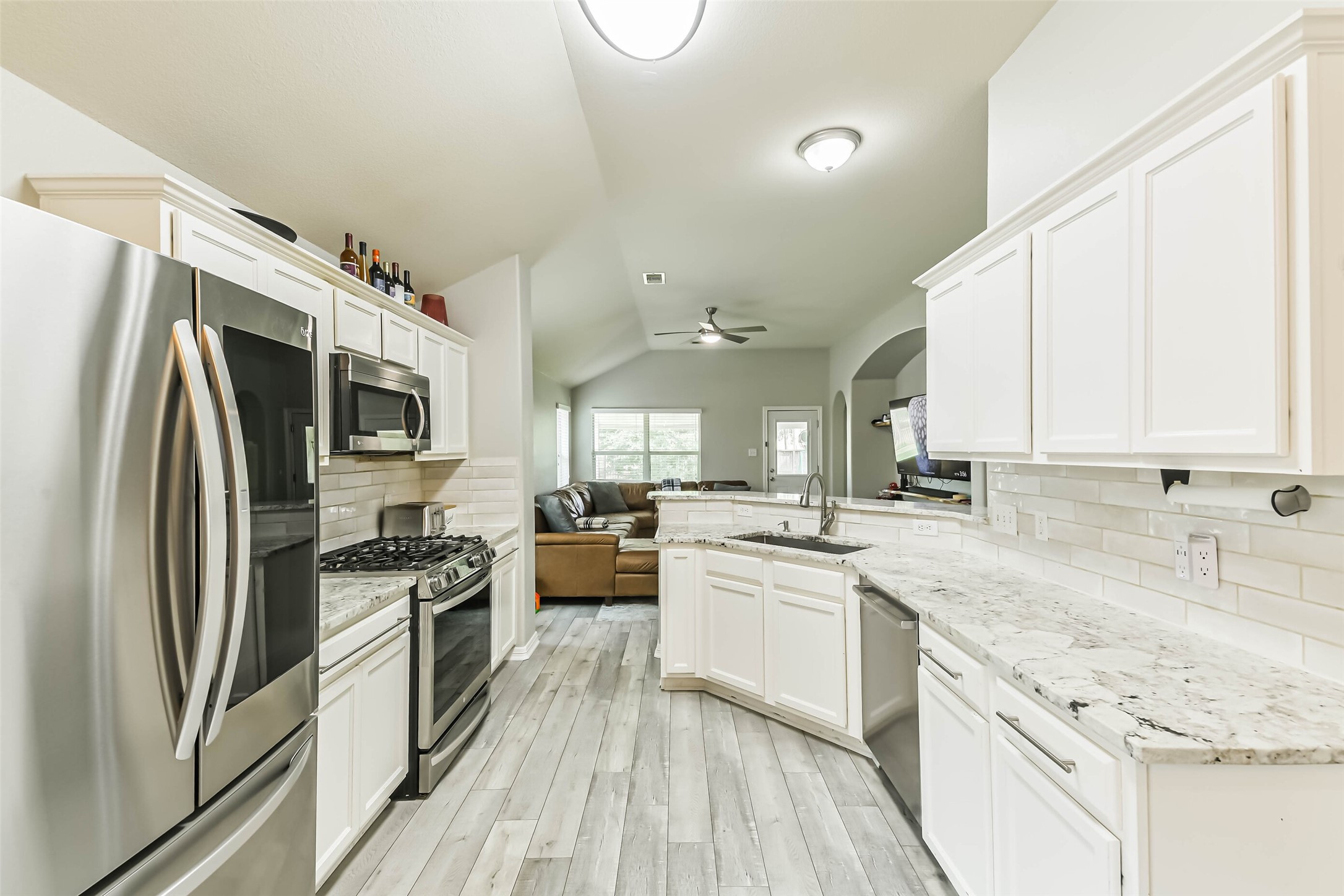 18606 Walden Glen Circle Property Photo 13