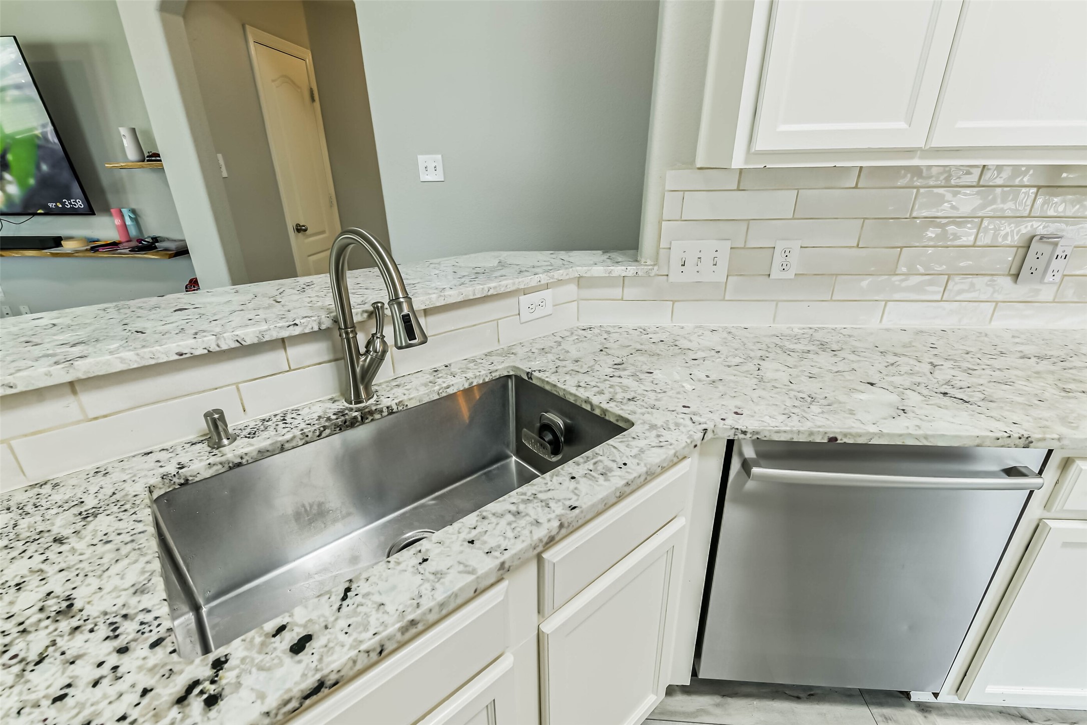 18606 Walden Glen Circle Property Photo 16