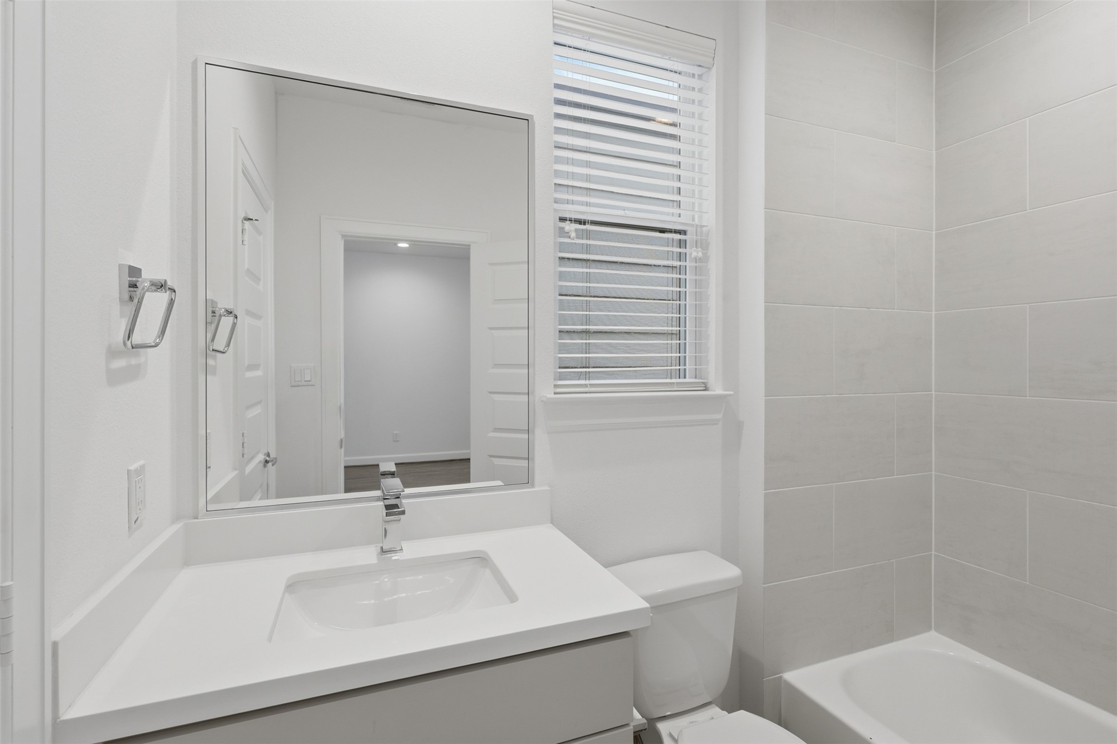 2709 Clinton Drive Property Photo 24