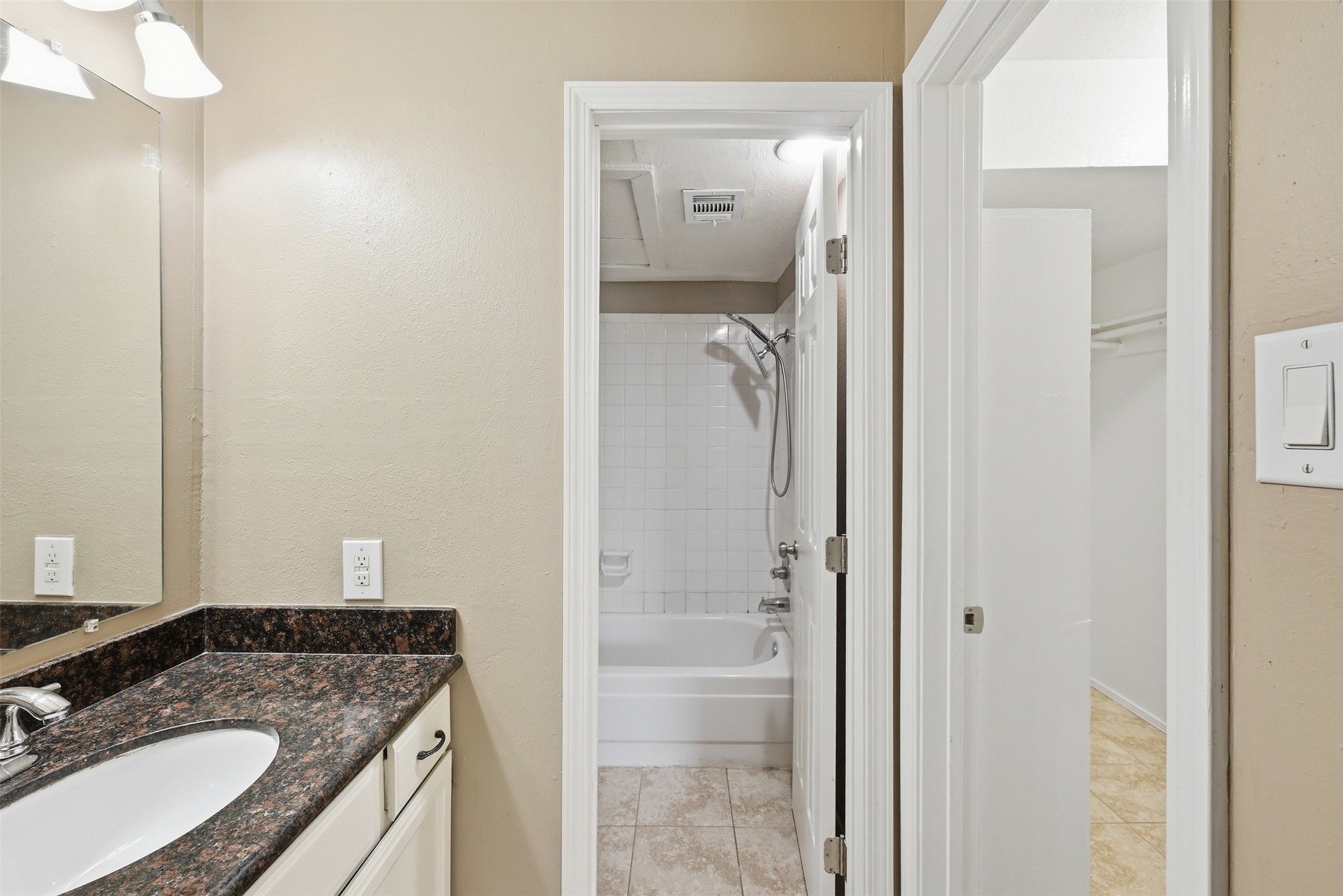 9707 Richmond Street 16 Property Photo 7
