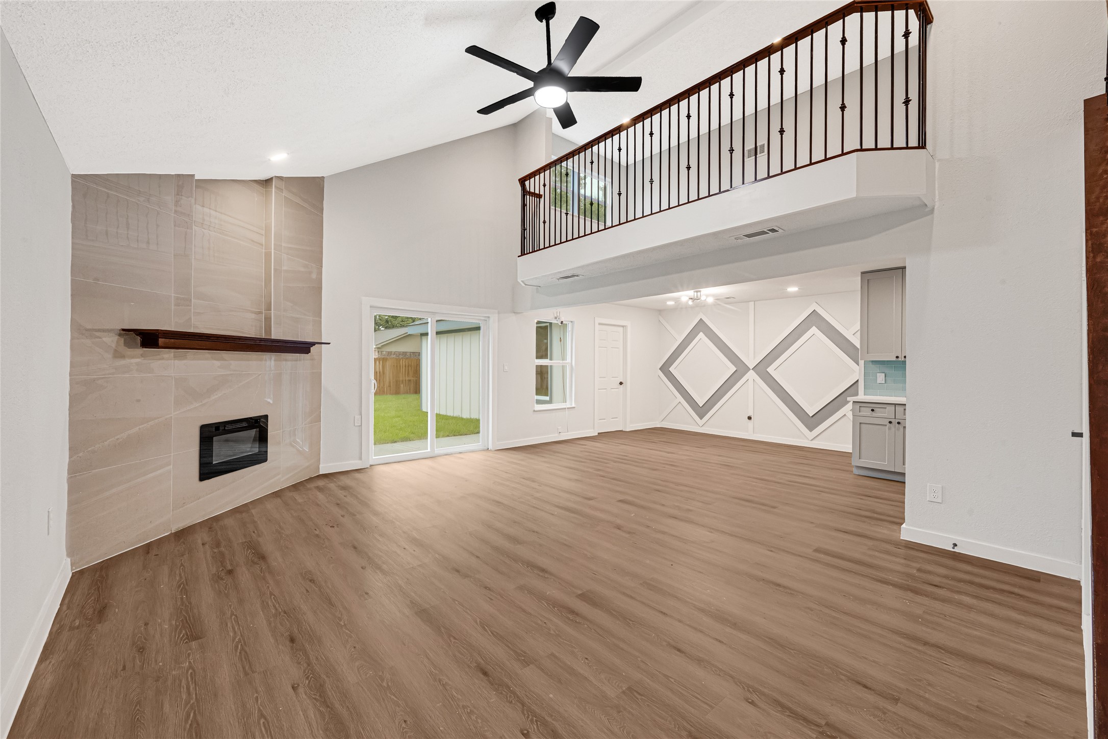 3415 Lapstone Drive Property Photo 3