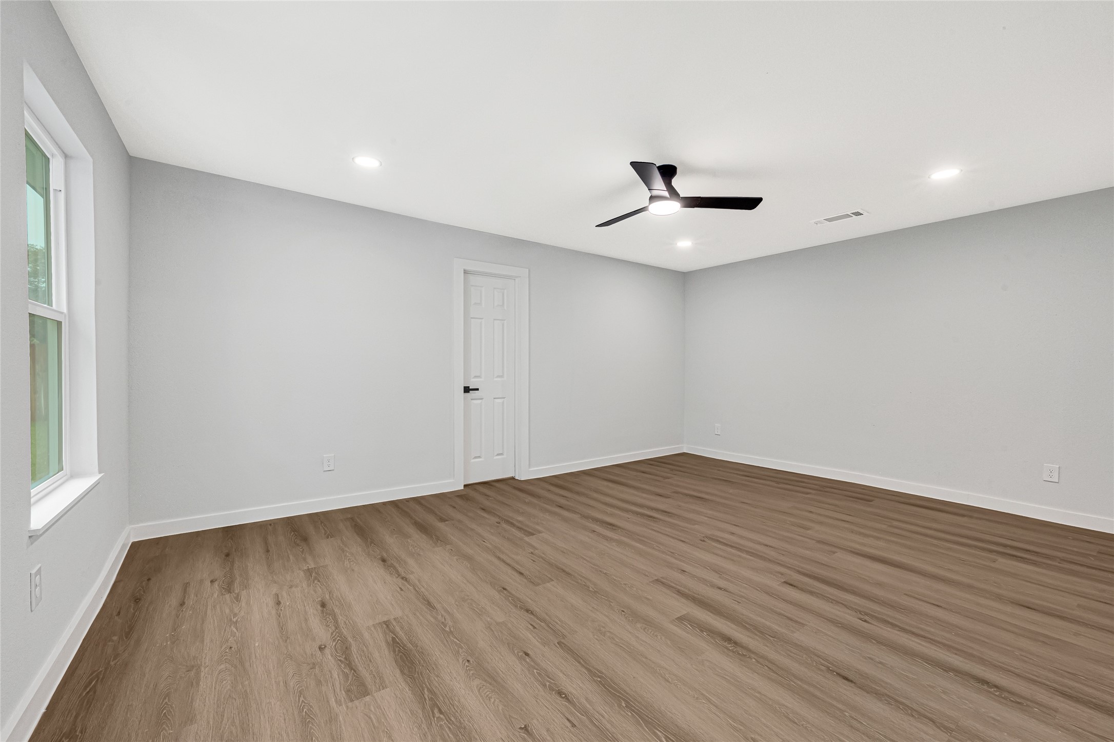 3415 Lapstone Drive Property Photo 12