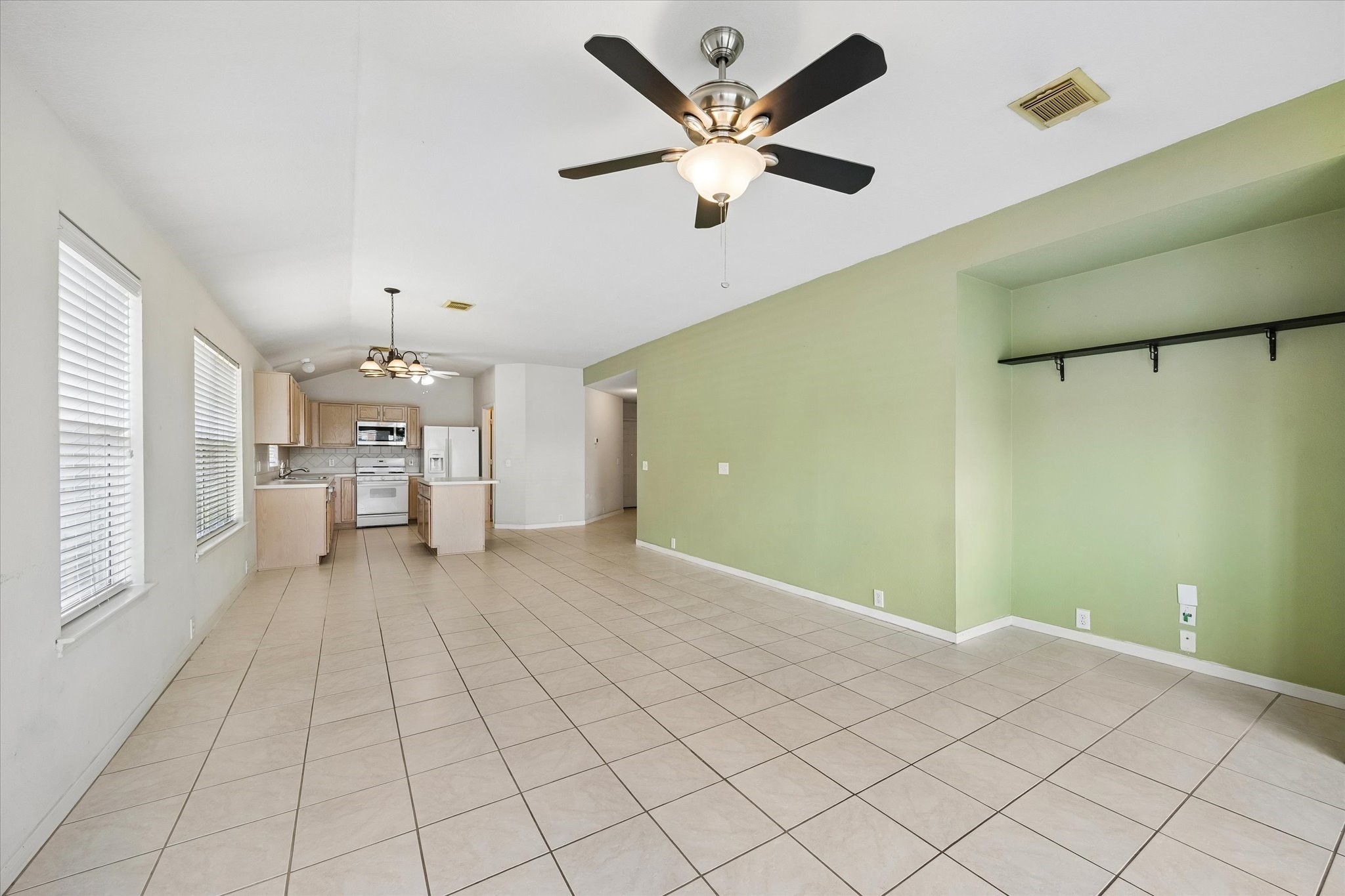 17418 Turquoise Stream Drive Property Photo 3