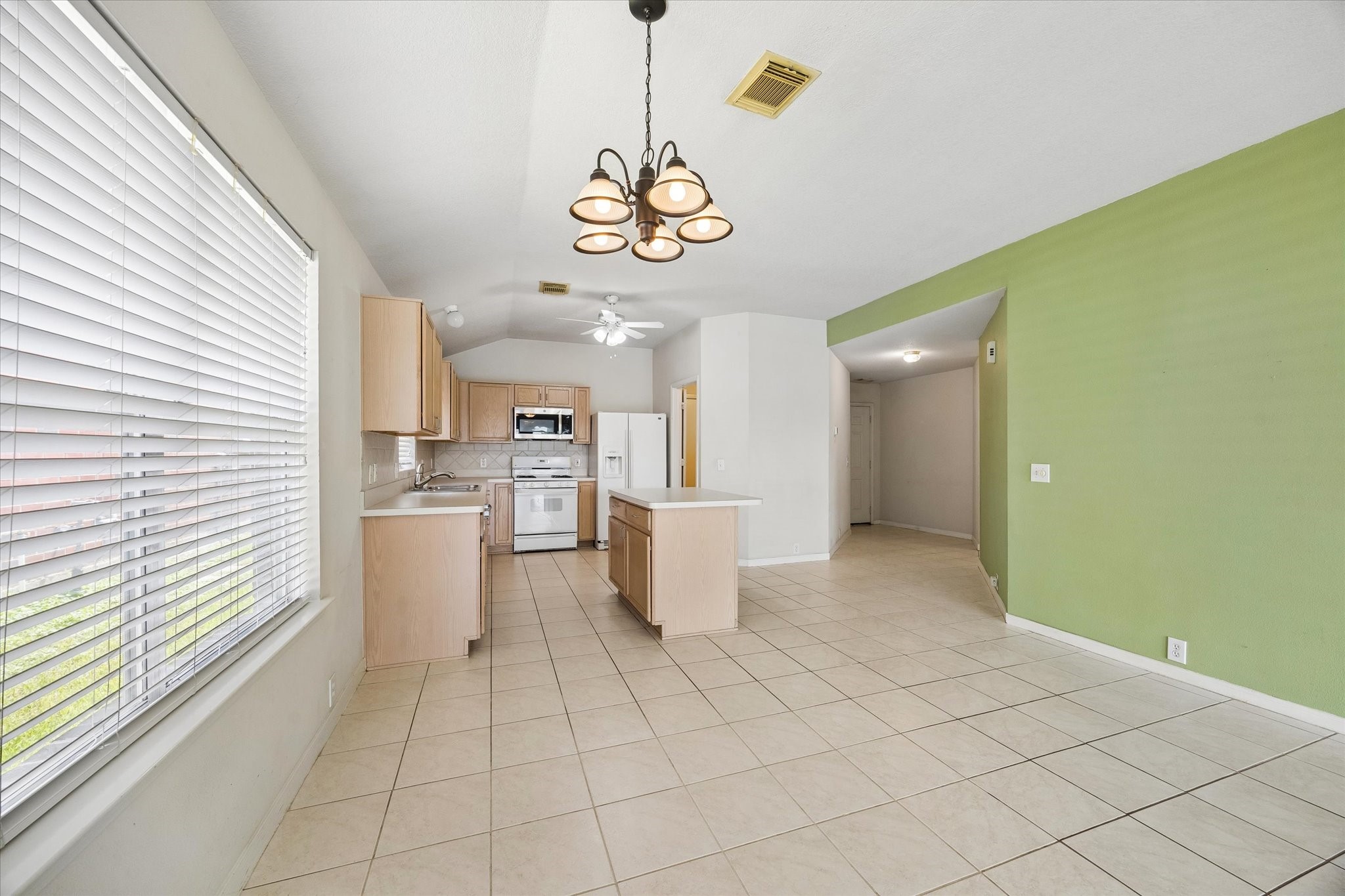 17418 Turquoise Stream Drive Property Photo 4
