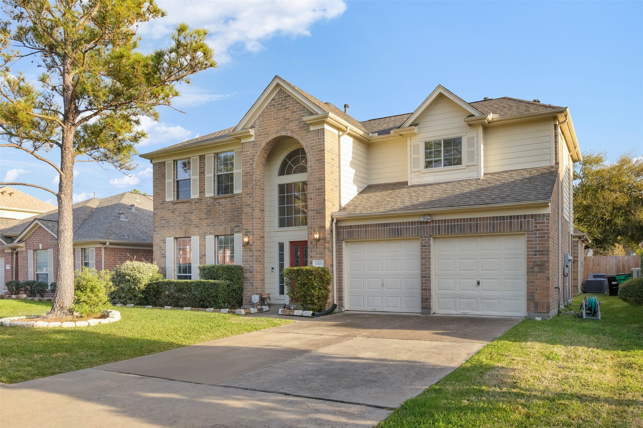 13415 Scarab Drive Property Photo 3