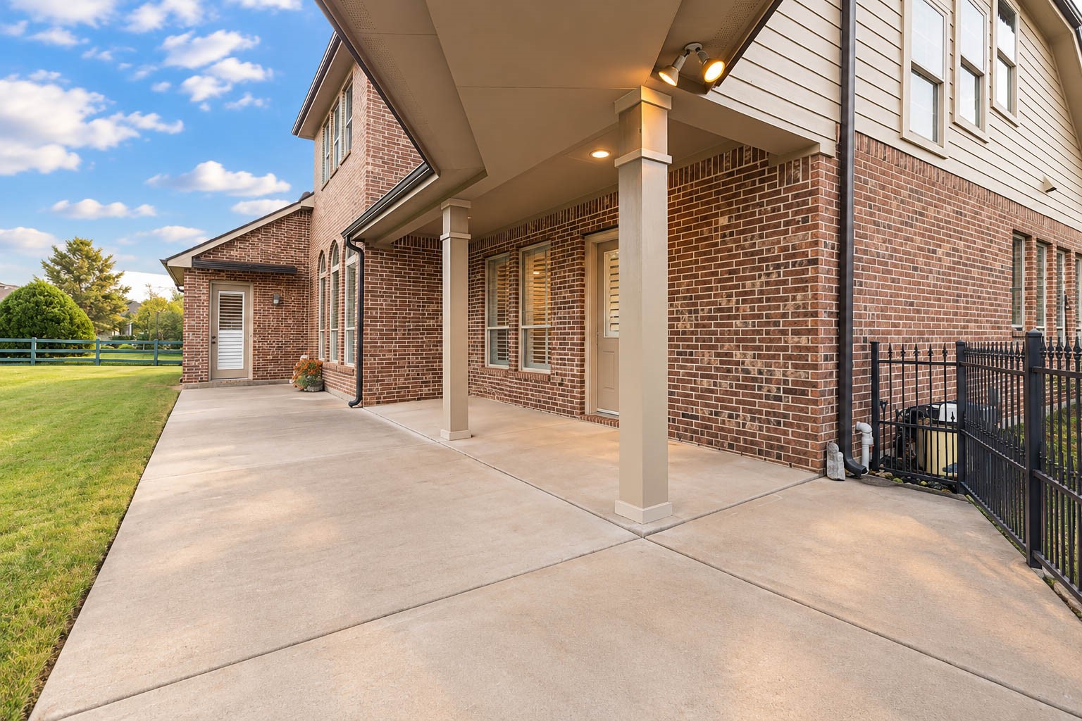 5403 Mesquite Ridge Street Property Photo 36