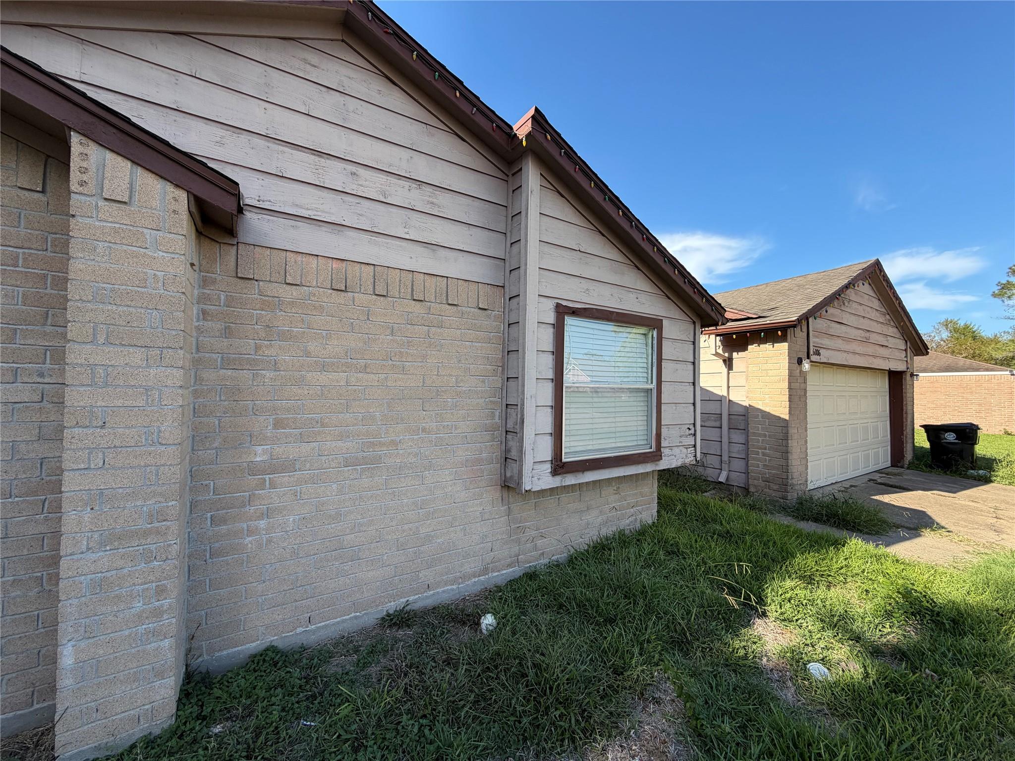 16006 Corsair Road Property Photo 11