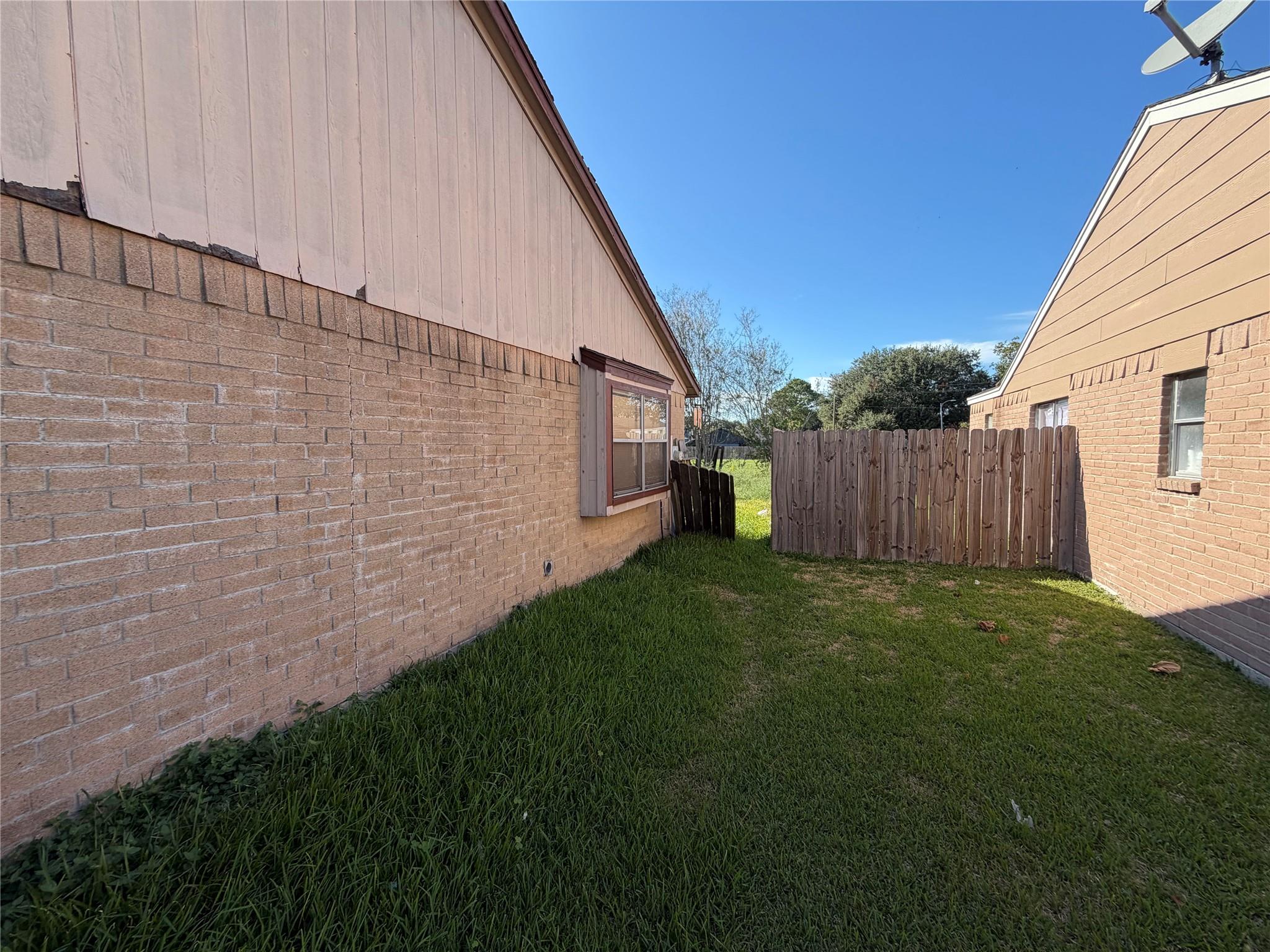 16006 Corsair Road, Houston Tx 77053 Property Photo 14