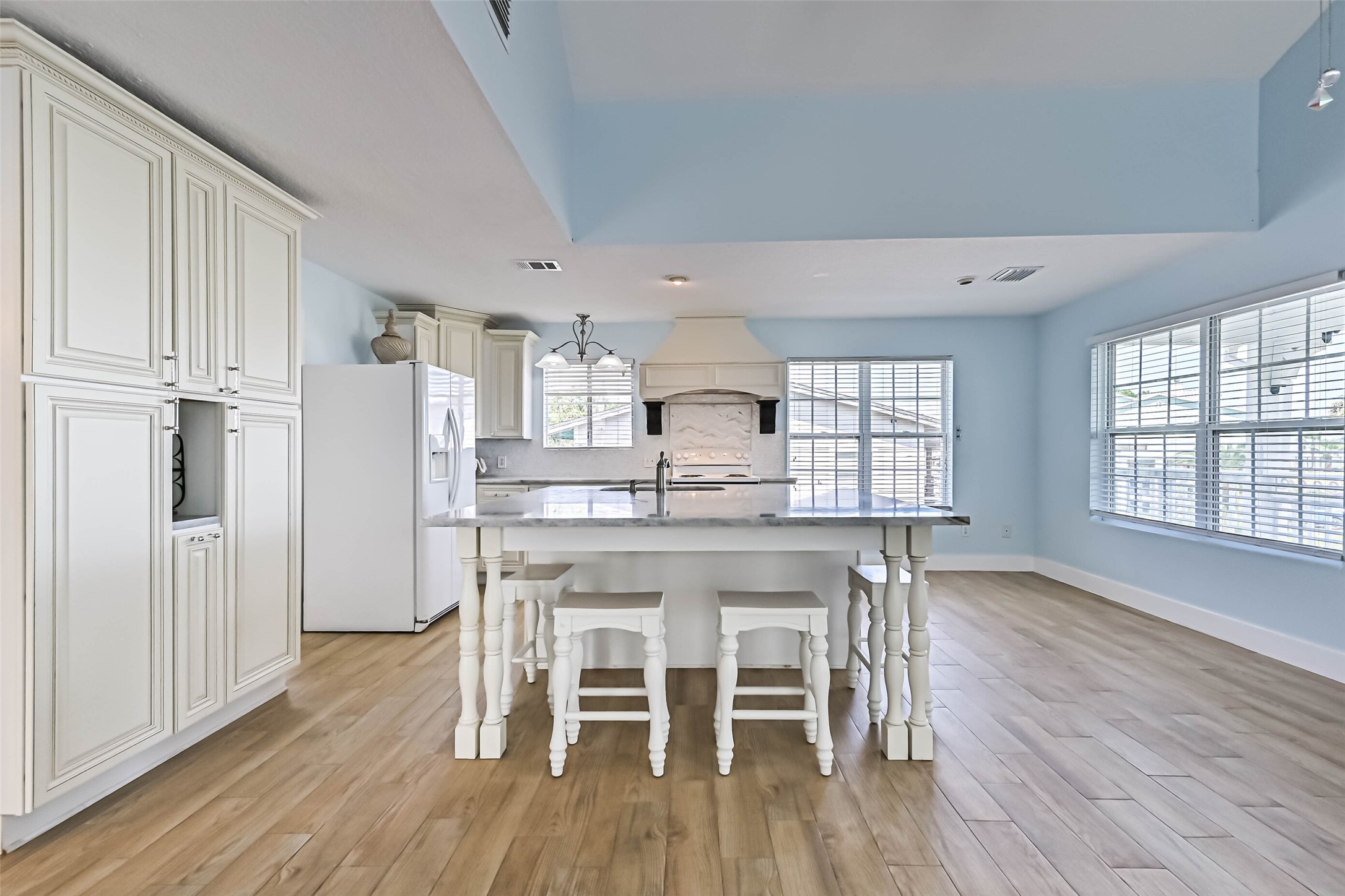 1578 Railroad Avenue Property Photo 10