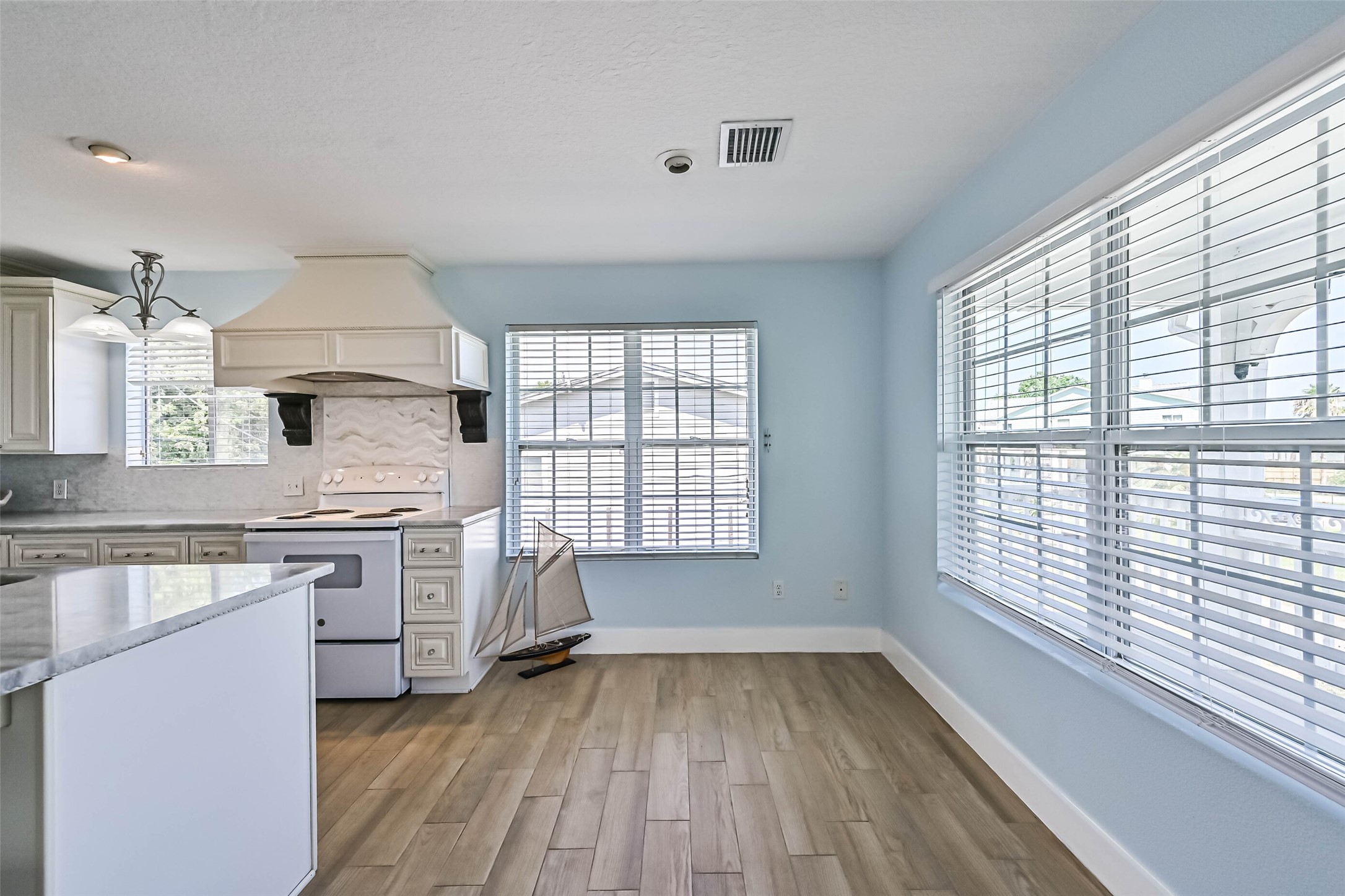 1578 Railroad Avenue Property Photo 15