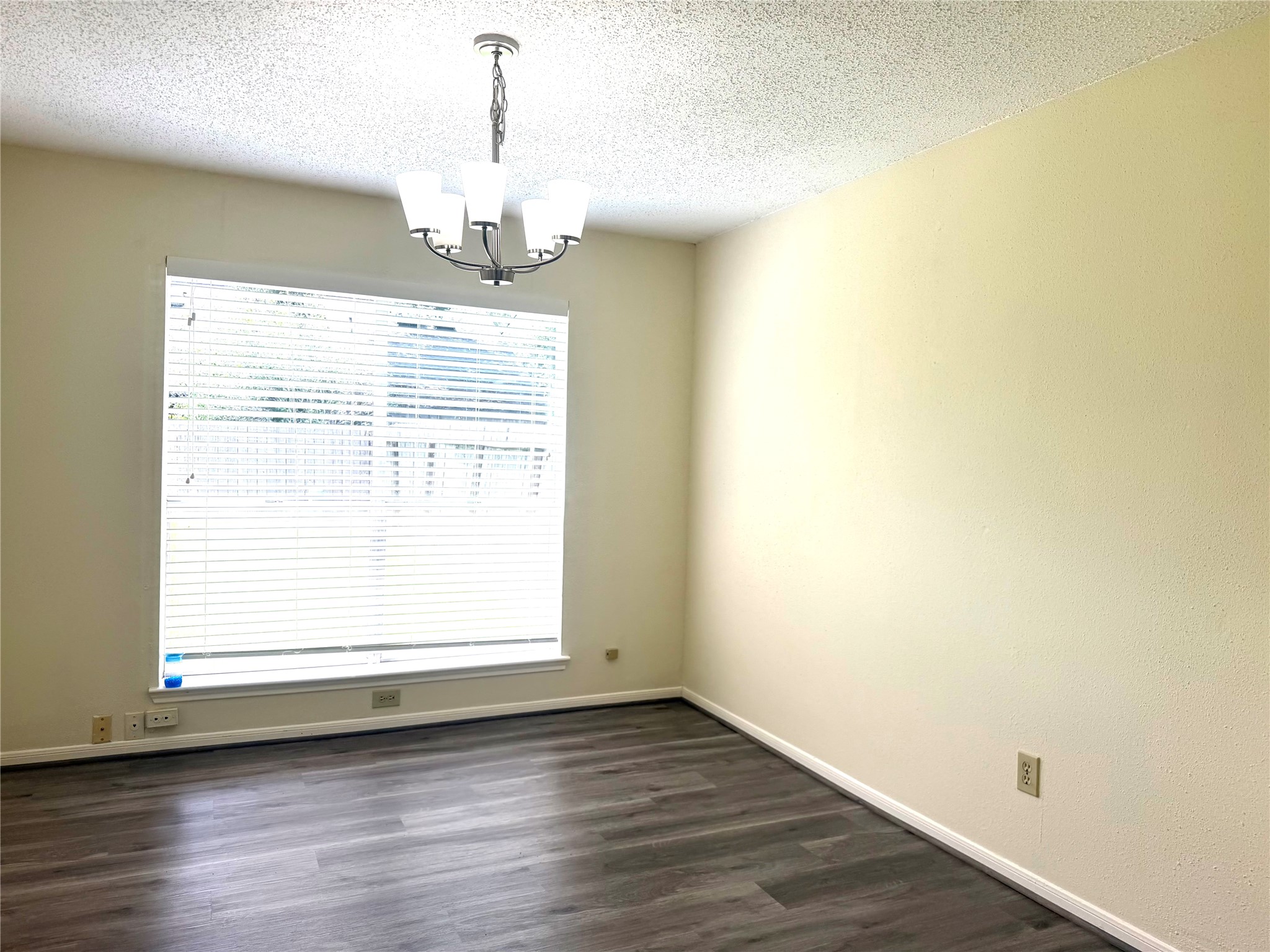 4819 Sunshine Drive Property Photo 4