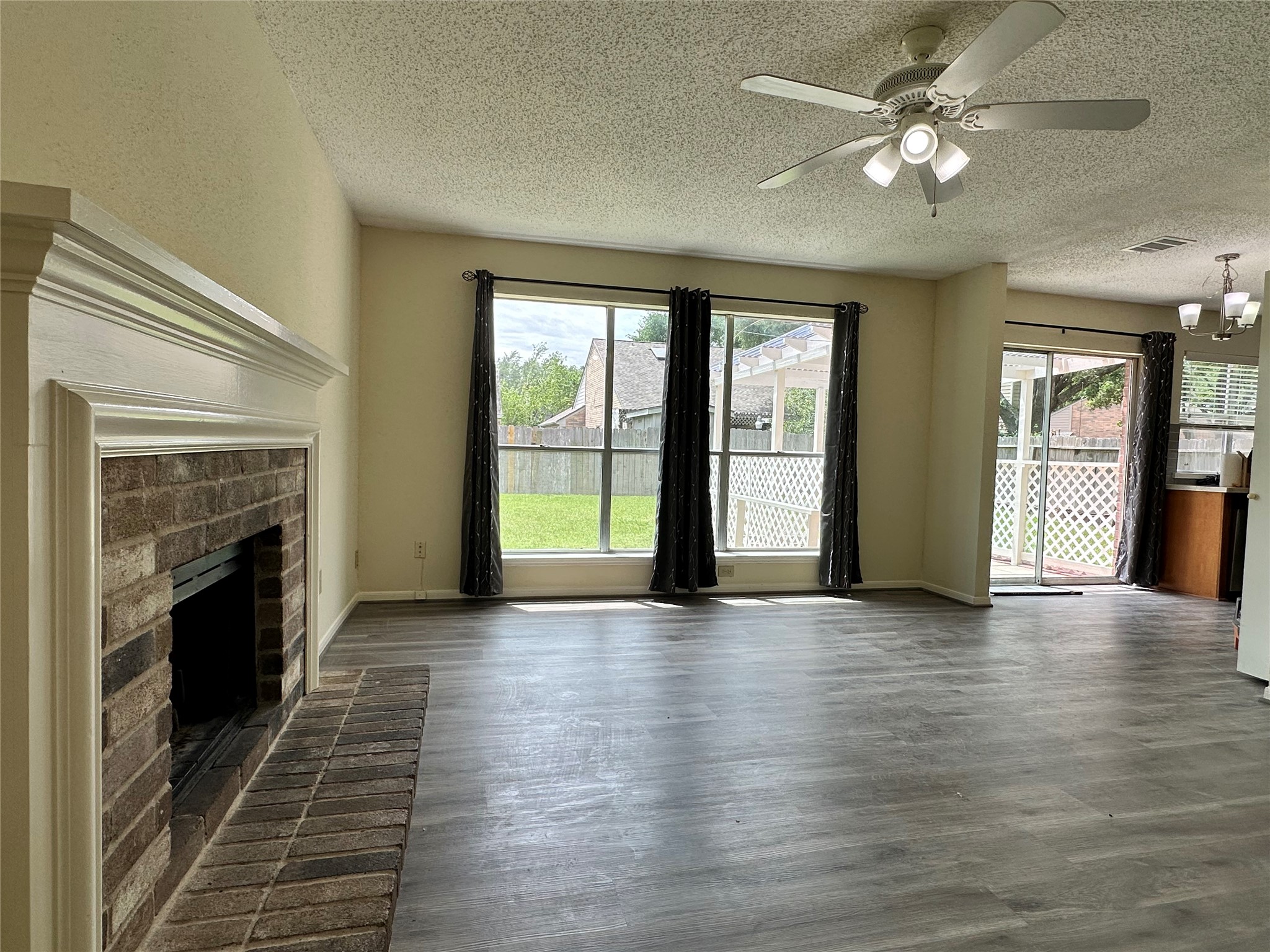 4819 Sunshine Drive Property Photo 5