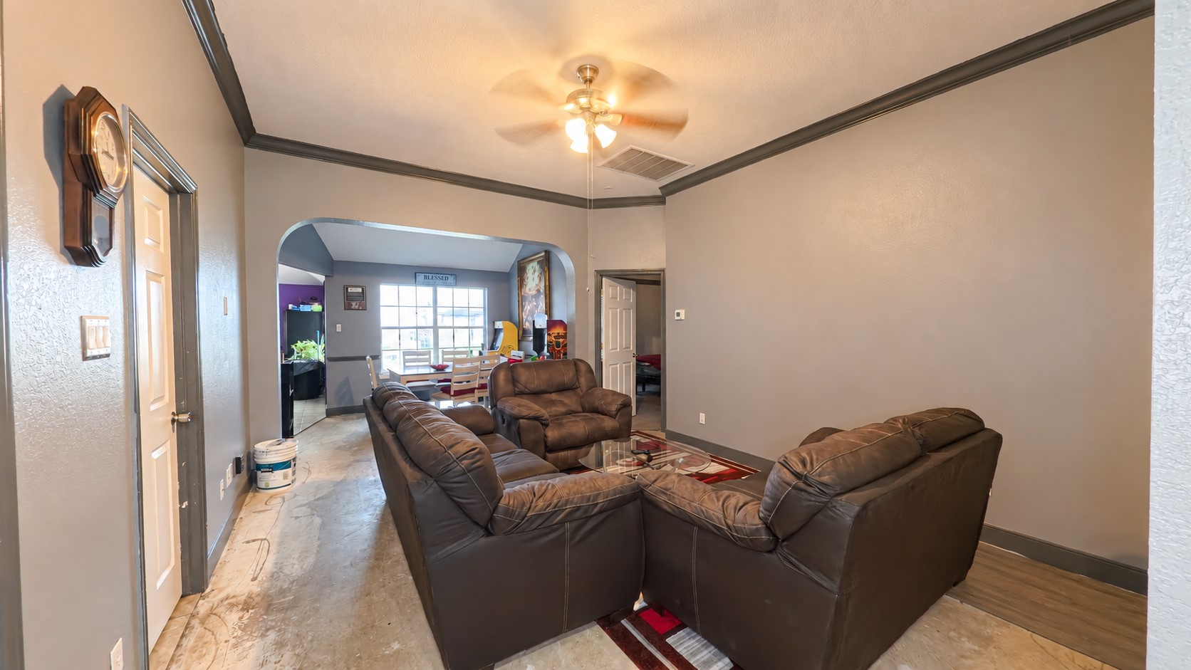 10803 Alex Drive Property Photo 3