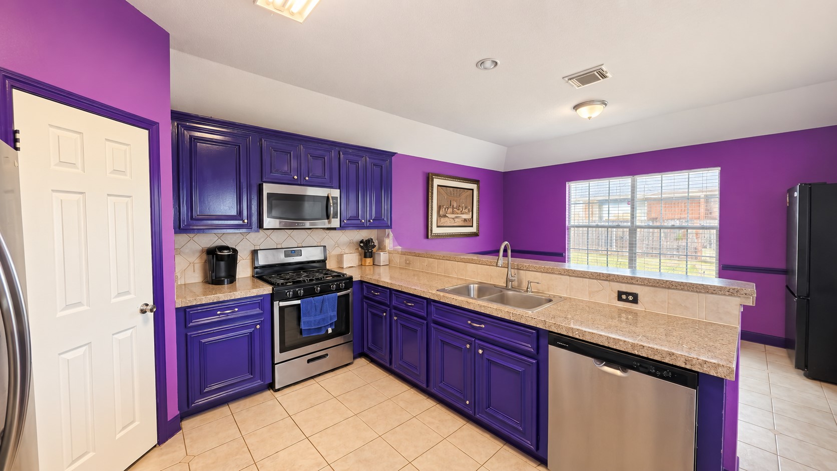 10803 Alex Drive Property Photo 4