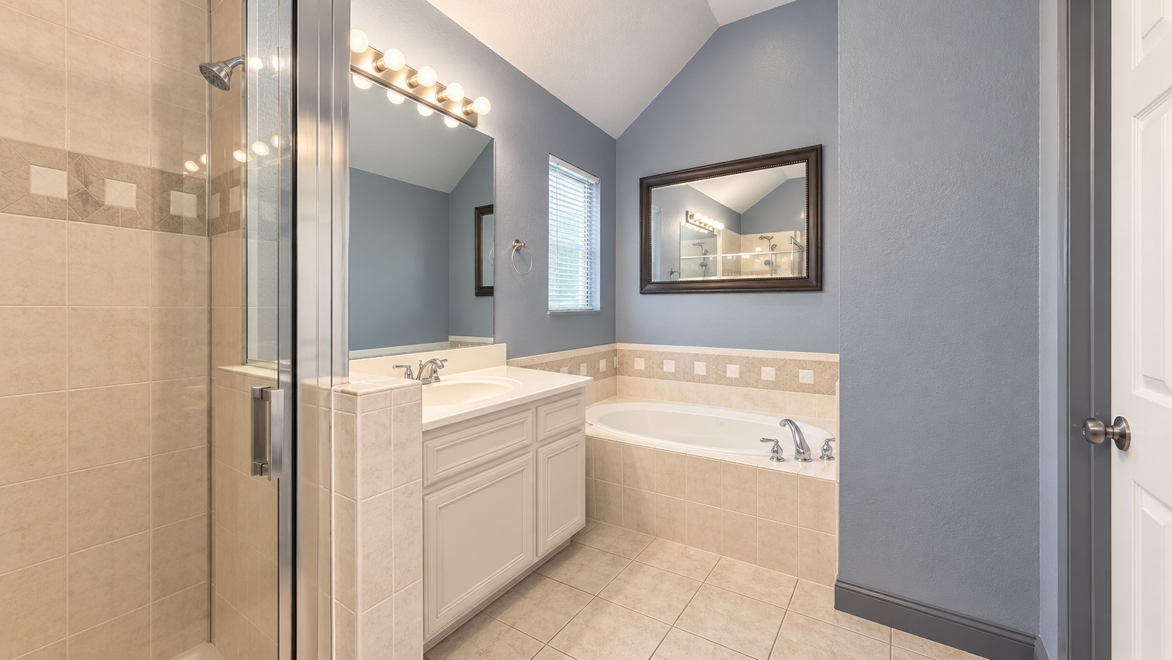10803 Alex Drive Property Photo 13