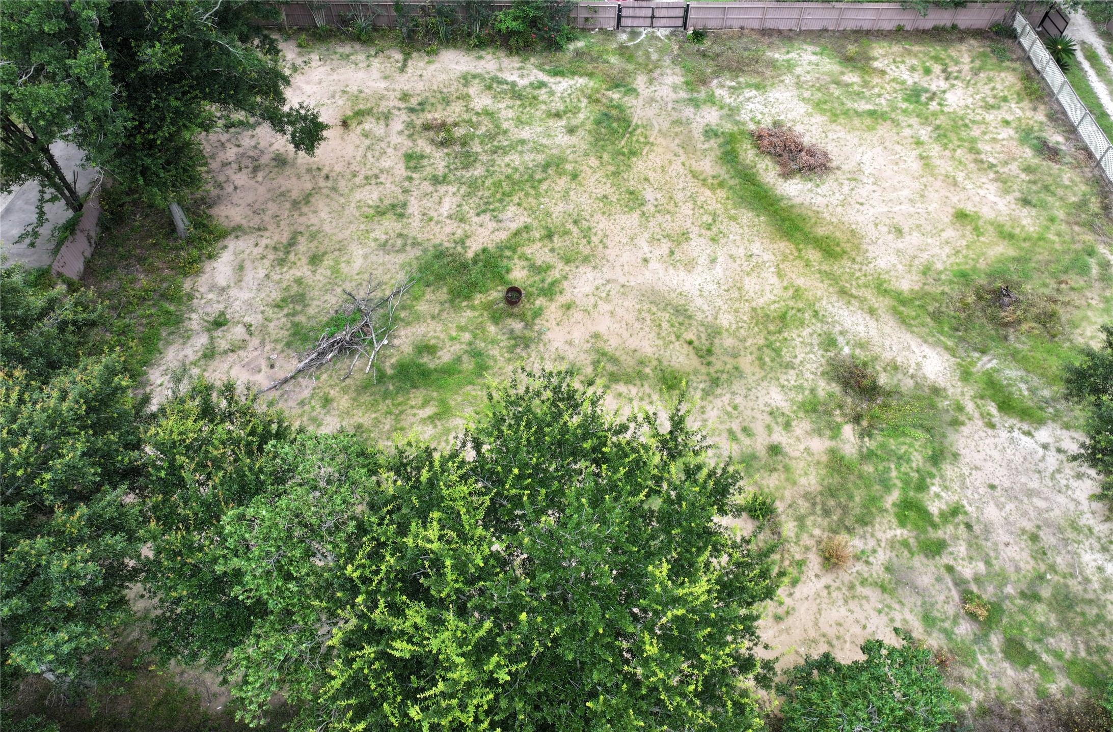 21692 E Memorial Drive E Property Photo 5
