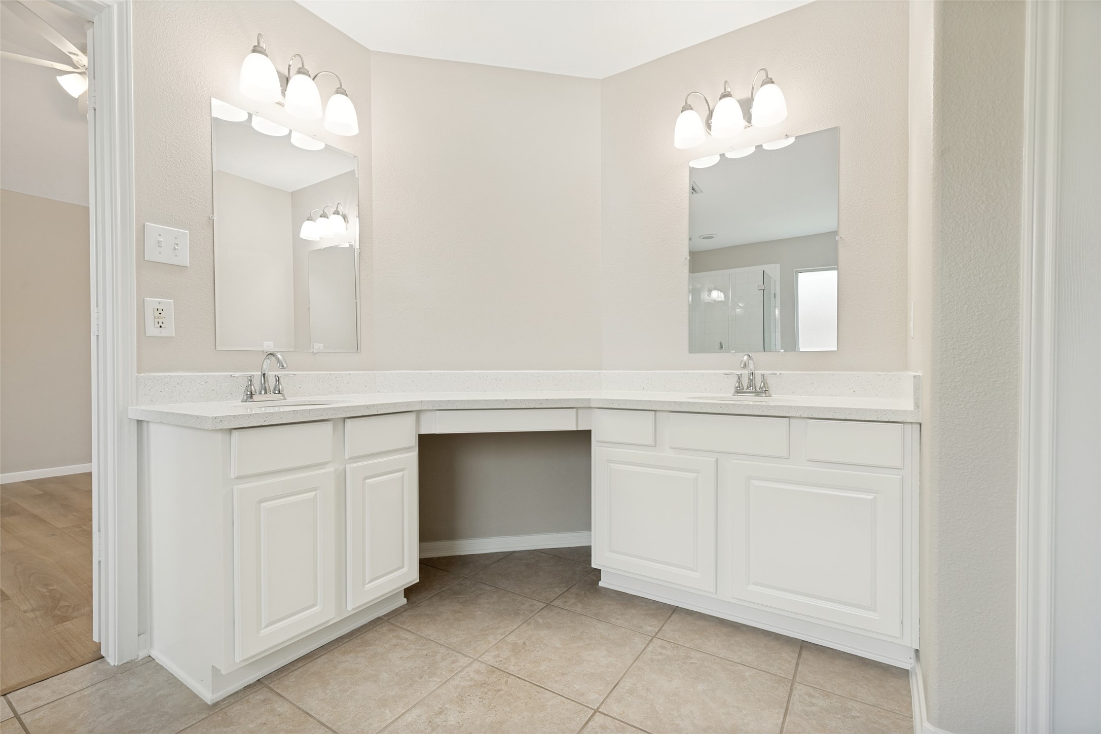 2239 Tourney Lane Property Photo 9