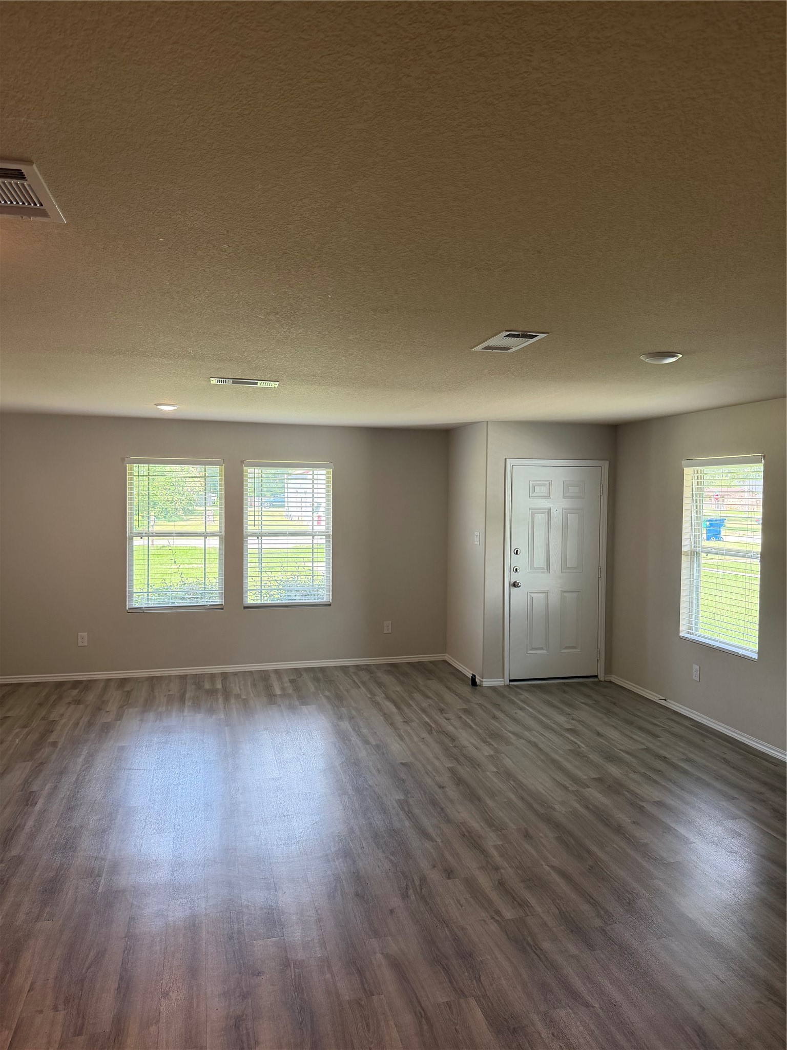 120 East Ash Street Property Photo 5