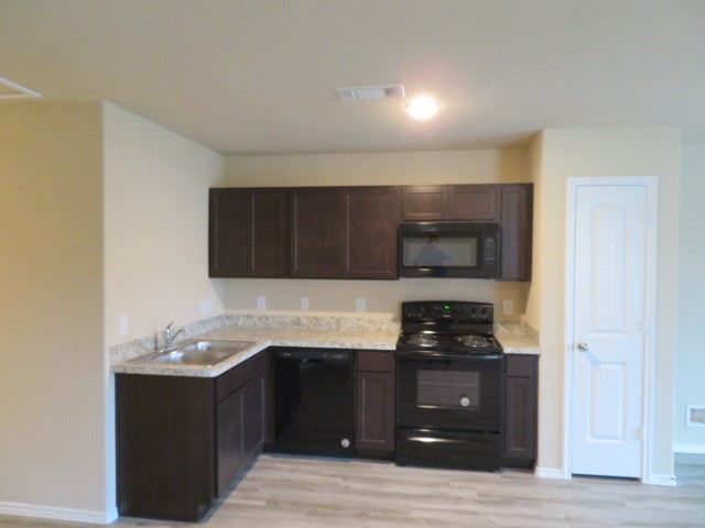 120 East Ash Street Property Photo 13
