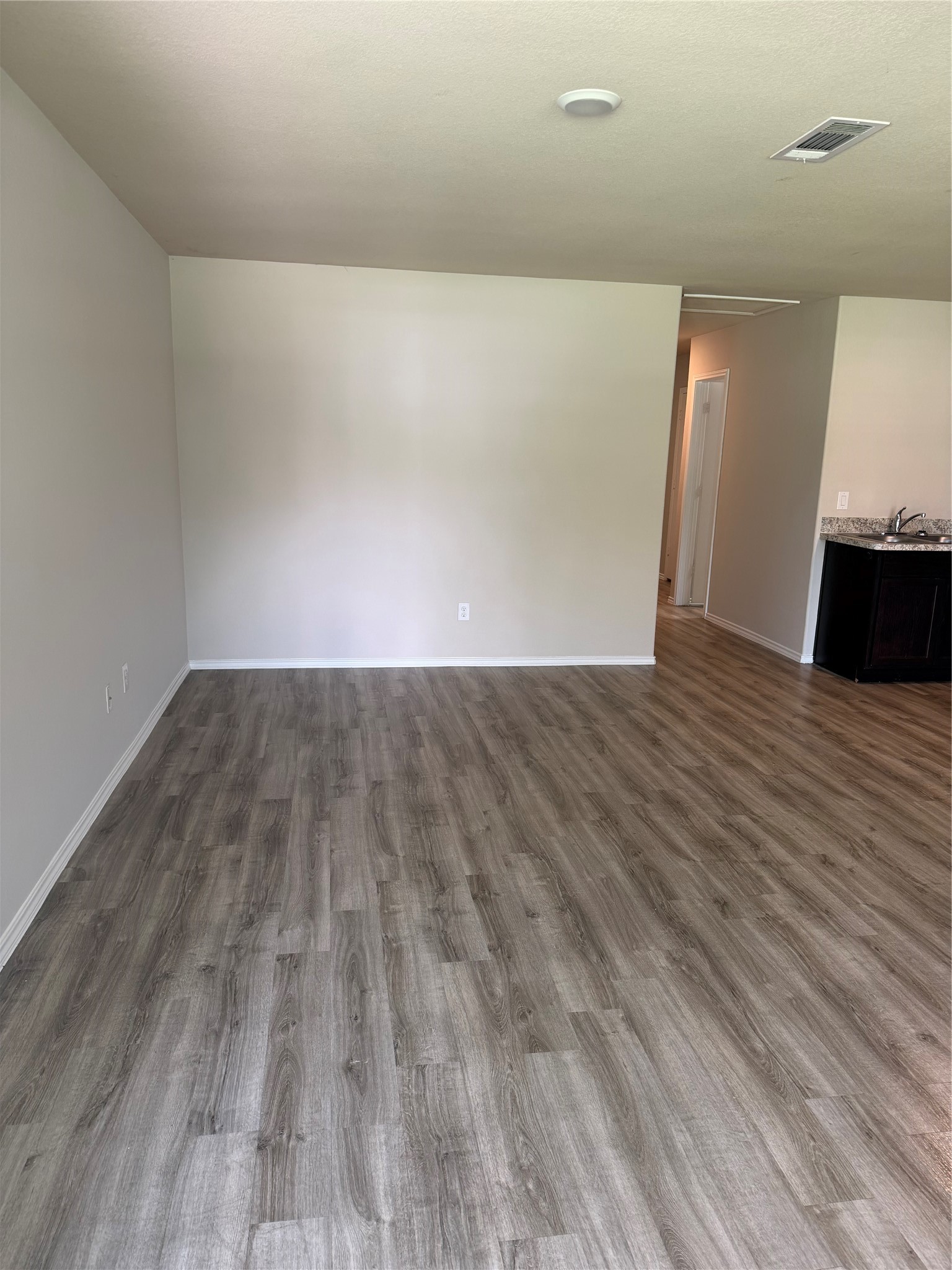 120 East Ash Street Property Photo 27