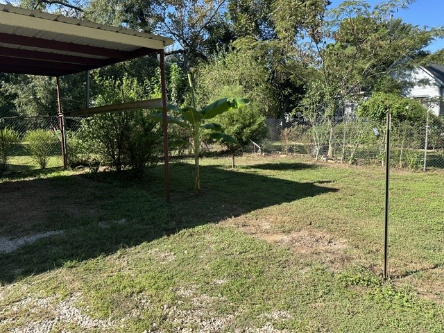 809 E Clark Avenue Property Photo 4